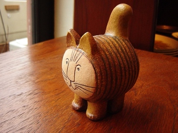 Lisa Larson dieci cat-2
