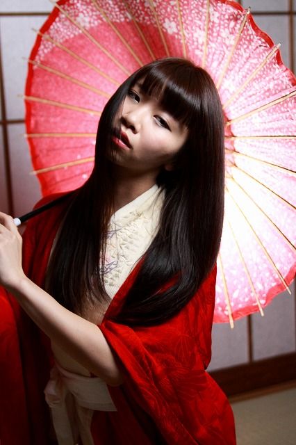 Miki Red in the dark_0004