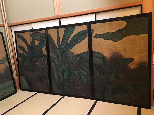 写真8 芭蕉図の襖2