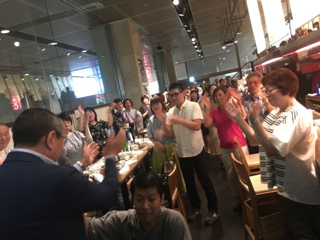 写真21 飯田社長中締