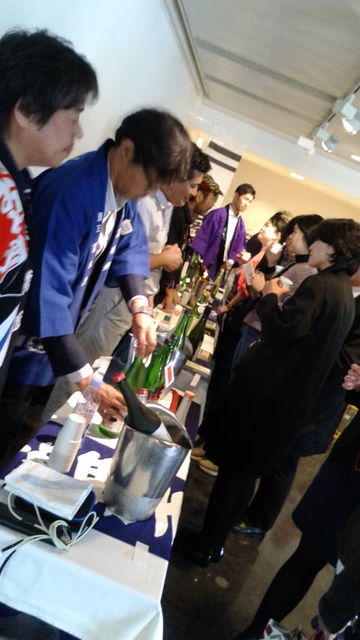 (22)試飲風景