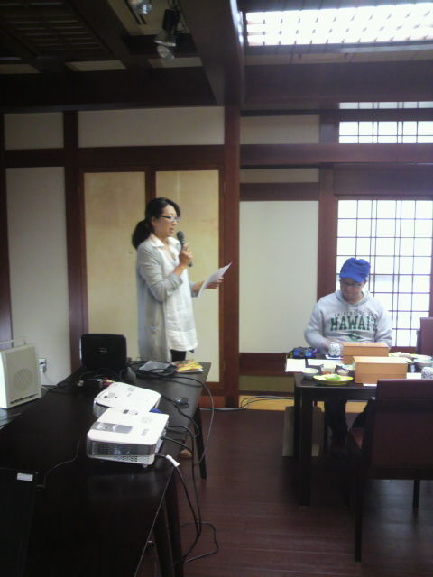 長崎さんの司会で開会