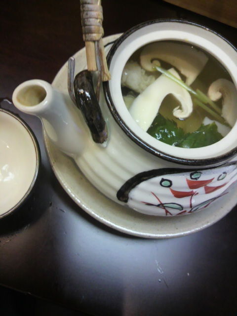 16鱧と松茸の土瓶蒸し