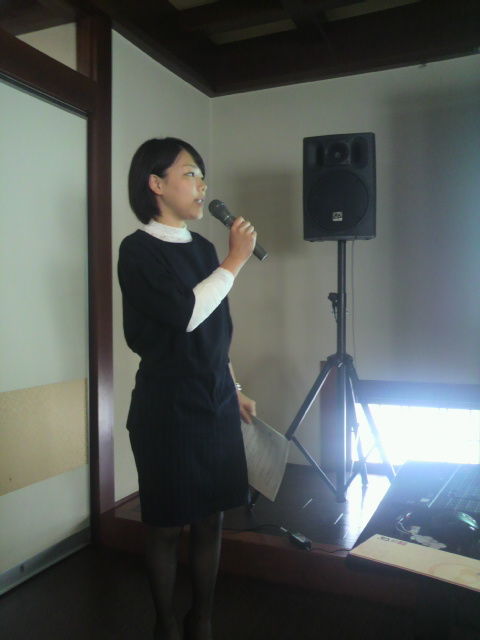 岡崎さん報告中