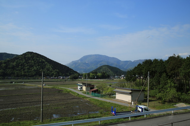 7E3A0455
