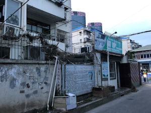 201804路地裏