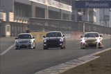 この3台が並んでコーナーへ!