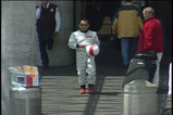 空港でのガンさん。サーキットはまだですよ(笑)