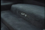 GT3のリアシートが取り外されたスペース。