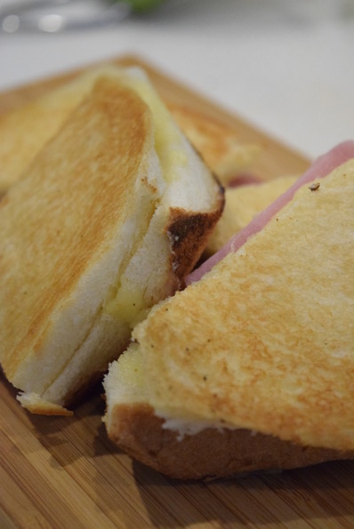 ハムチーズサンド