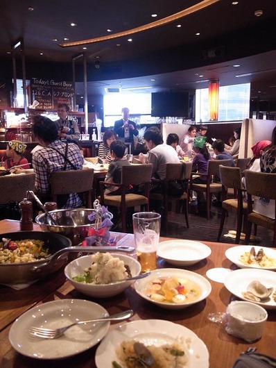 食事中2b