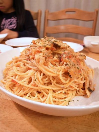 トマトソースパスタb
