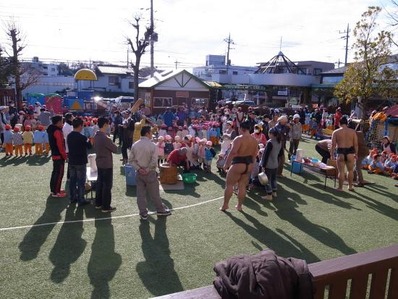 幼稚園餅つき1b