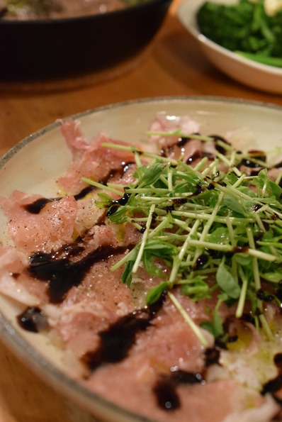 鯛のカルパッチョと豆苗