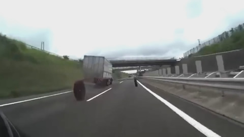 truck_tire_fall