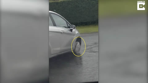 Woman Drives For 16 Miles With No Tyre