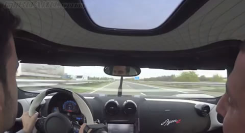 Autobahn_runs_KoenigseggAgeraR