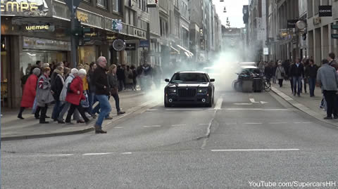 Chrysler 300c - Insane Burnout and got busted by Police