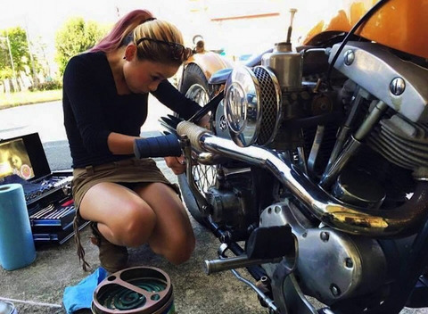 Lady-Mechanic