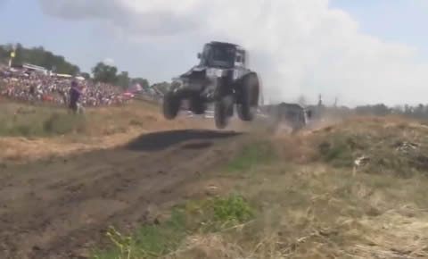 Russian_Flying_Tractor_Racing2014