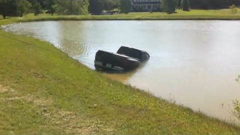 Truck_Into_Pond