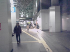 金沢駅着