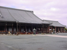 西本願寺境内