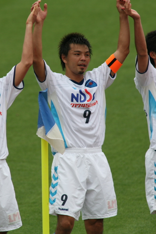 城彰二引退試合 待ちきれず : 海原帝人の横浜FC写真帖 in LivedoorBlog