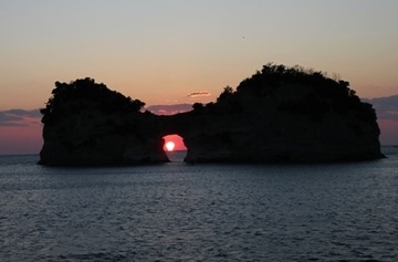 円月島夕日