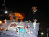 とうかいサイクリング秋篇2日目夕飯_刺身の前の隊長&ユウヤ