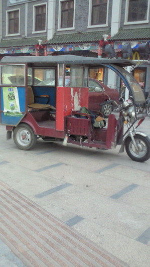201108102004002