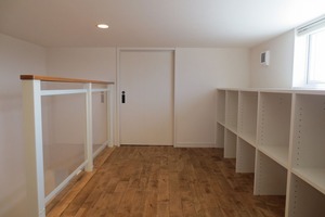 小屋裏収納