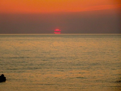 瀬波の夕日