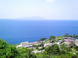 御蔵島から三宅島を望む