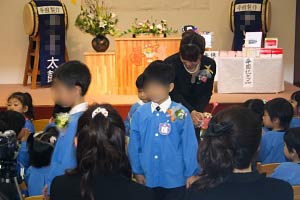 次男卒園式04
