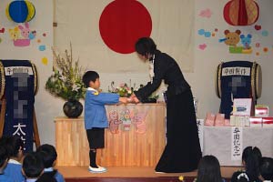 次男卒園式01