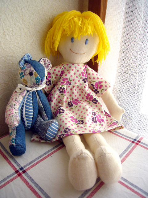 ホビーラホビーラ Doll Nina & Mimi テーブル & オーナメント