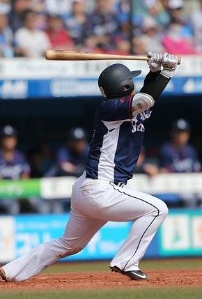 2018y06m24d_210655674