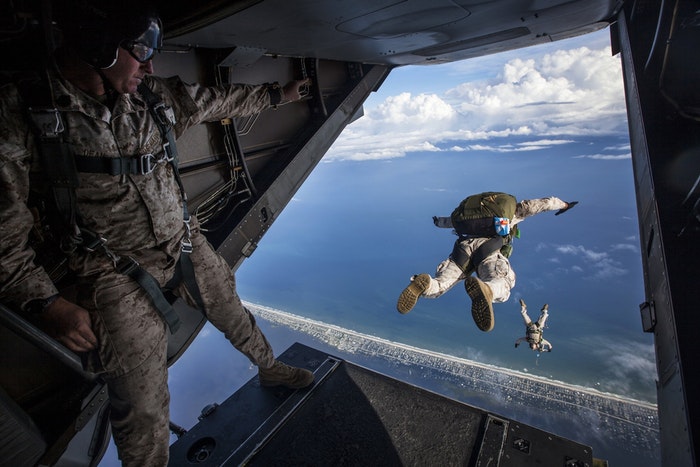 parachute-skydiving-parachuting-jumping-128880