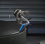 DJ