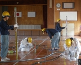 体育館床沈下修正工事１