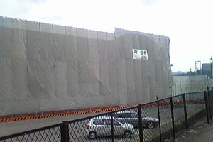 b03