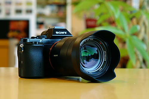 ついに届きました!「α7」の大本命レンズ 「SEL2470Z」の開梱 ついに届きました!「α7」の大本命レンズ 「SEL2470Z」の開梱