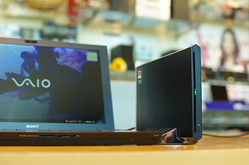 VAIO Zシリーズ パワーメディアドックでの使用時、「UNDOCK」時 VAIO Zシリーズ パワーメディアドックでの使用時、「UNDOCK」時