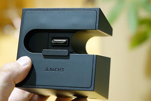 SRS-X9」「UDA-1」におすすめな、ハイレゾWALKMAN専用クレードル SRS-X9」「UDA-1」におすすめな、ハイレゾWALKMAN専用クレードル