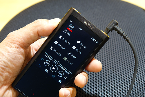 USB DAC付きウォークマンZX300とA40に、ウォークマンをスッキリ