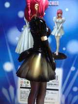 ミニスカ右向き