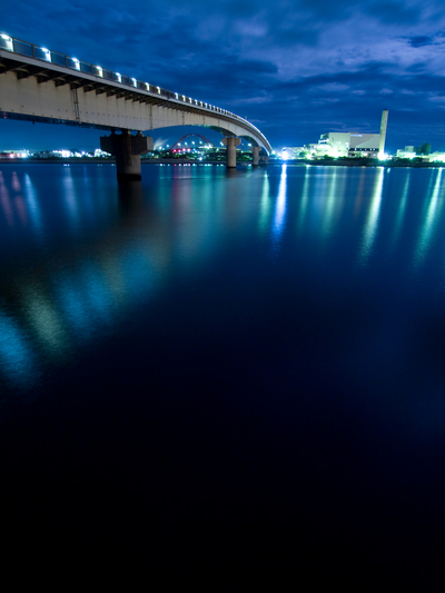 夜の空と橋