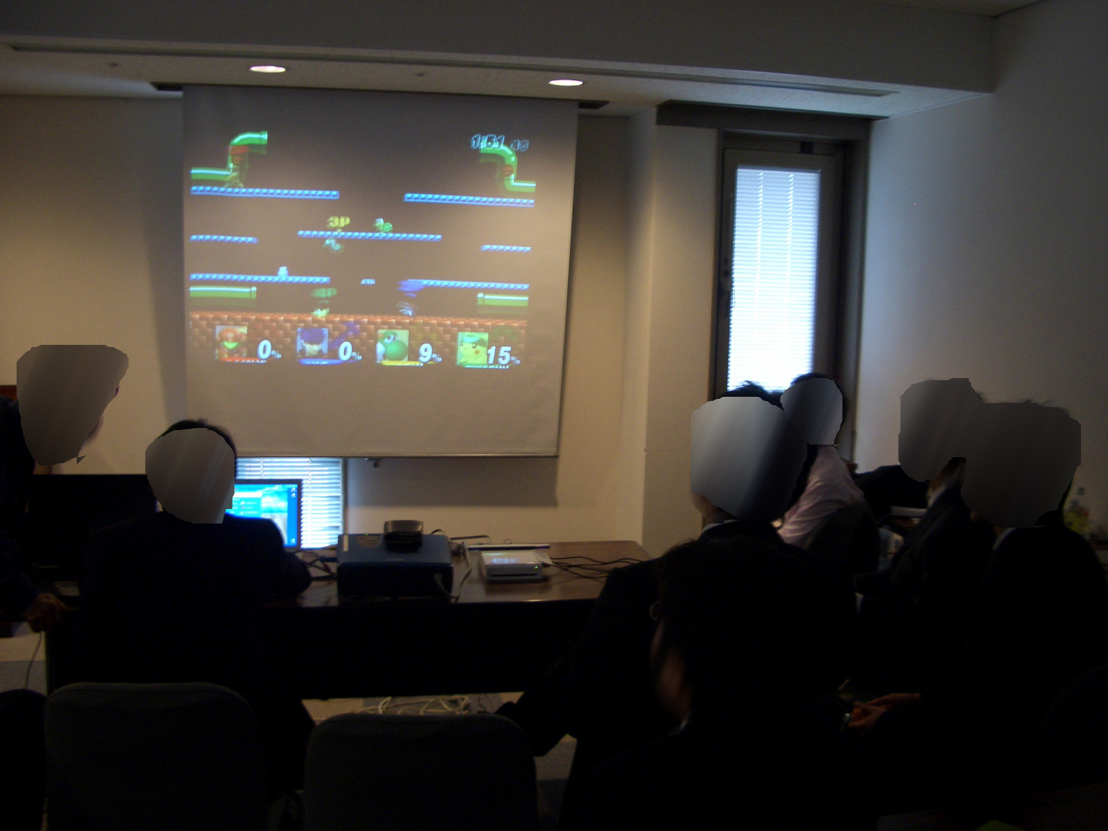 大画面でゲーム大会w1
