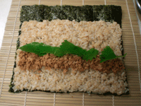 ご飯を広げた→納豆をのせた